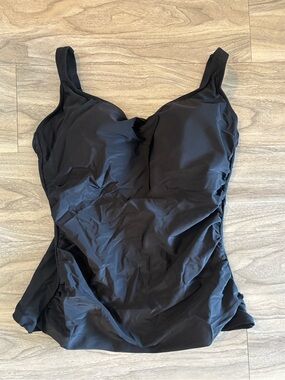 Black Swimsuit Top with Supportive Straps